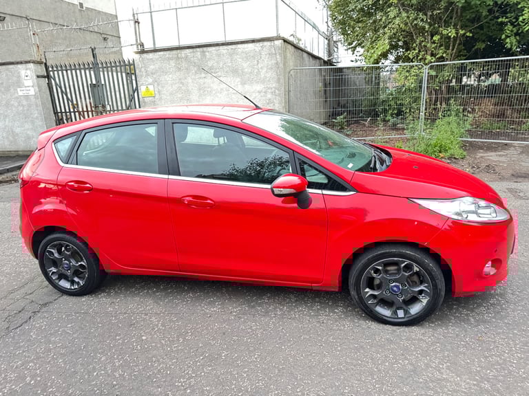 ( 2011 - DIESEL) FORD FIESTA TDCI 1.4*£20 TAX*MOT-1 YEAR *like vauxhall astra corsa focus mazda 2