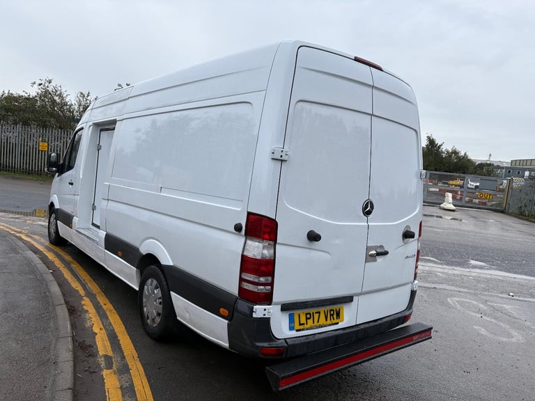2017 Mercedes Sprinter lwb frige van overnight standby 