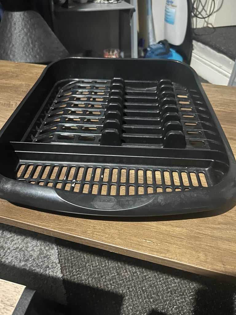 Dish drainer 