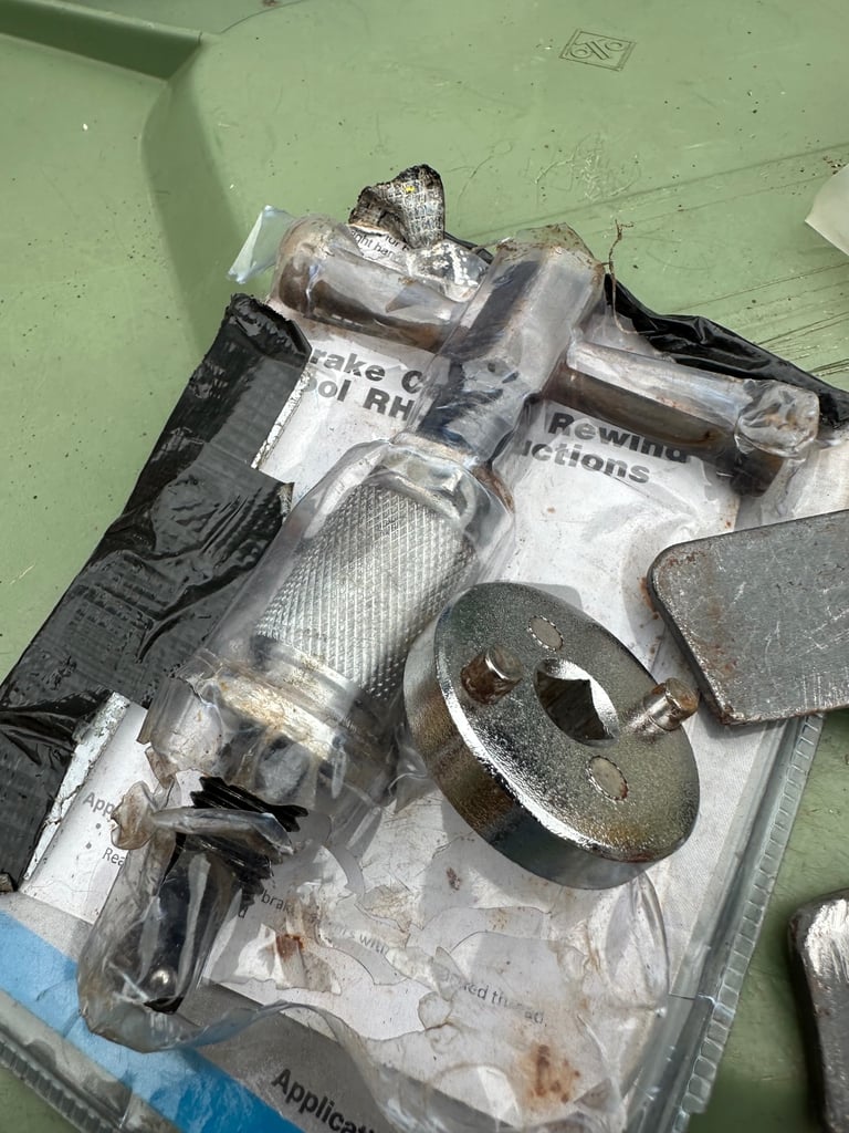 Brake  wind tool   £5    