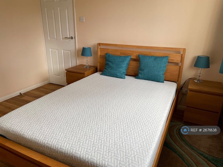 2 bedroom house in Clayhanger, Guildford, GU4 (2 bed) (#2671838)