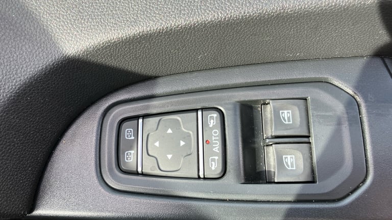 2023 Renault Trafic SL28 Blue dCi 130 Sport Van PANEL VAN DIESEL Manual