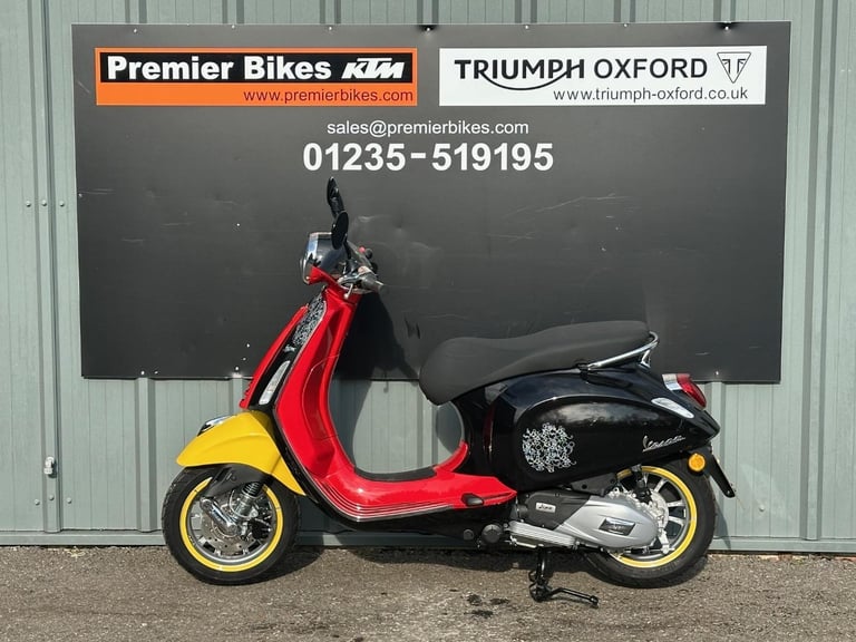 2024/24 Vespa Primavera 125 Mickey Mouse Edition One Owner Machine 