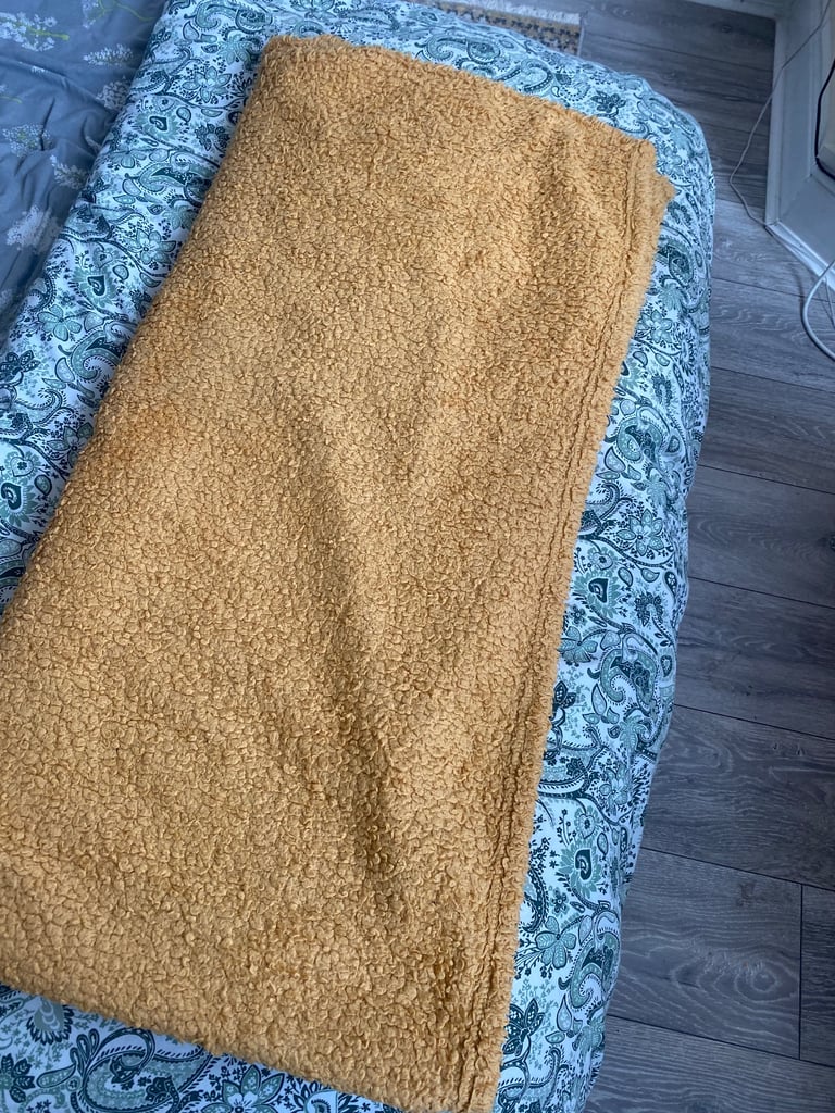 image for Mustard/Gold Teddy Throw