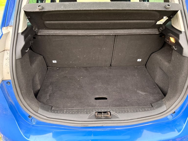 2012 FORD FIESTA B-MAX - 1 YEARS MOT - £20 ANNUAL ROAD TAX