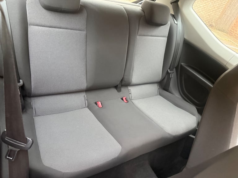 Volkswagen, UP, Hatchback, 2013, Manual, 999 (cc), 3 doors