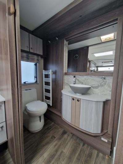 2022 Coachman Lusso II Used Caravan