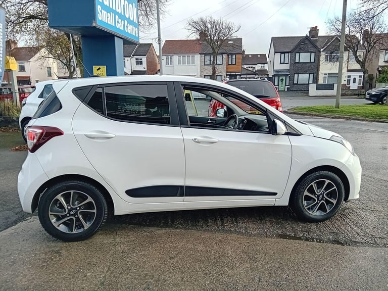2018 Hyundai i10 1.0 Premium Euro 6 5dr HATCHBACK Petrol Manual