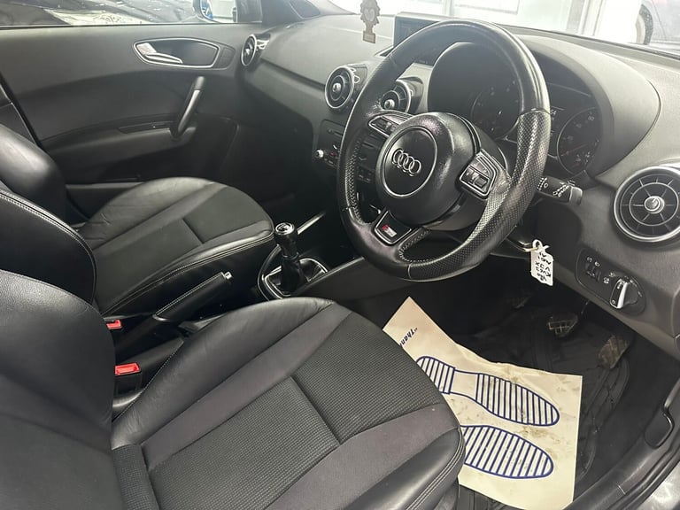AUDI A1 1.6 TDI S line 2013