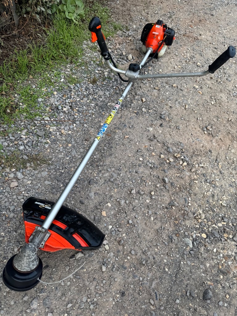 Echo SRM-300TES petrol strimmer good working order 