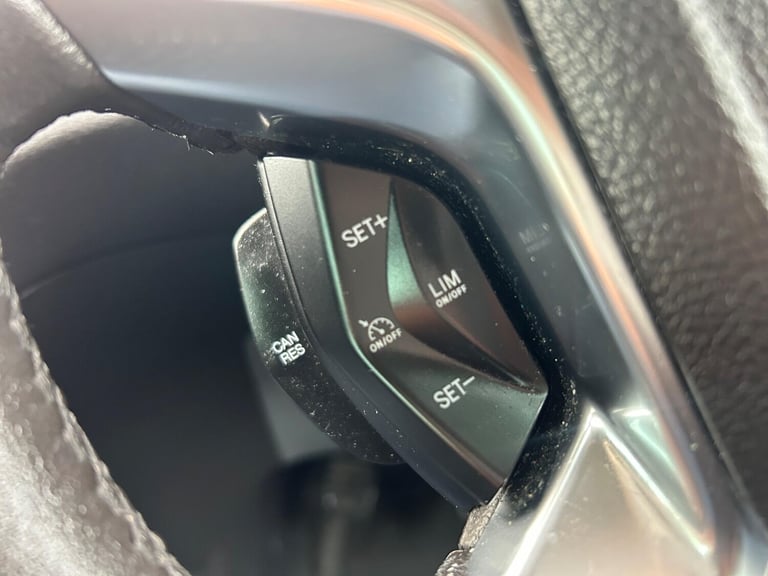 2016 Ford Transit 2.2 TDCi 460 HDT Trend Minibus 5dr Diesel Manual L4 H3 (17 Seats) (196 g/km NA ...