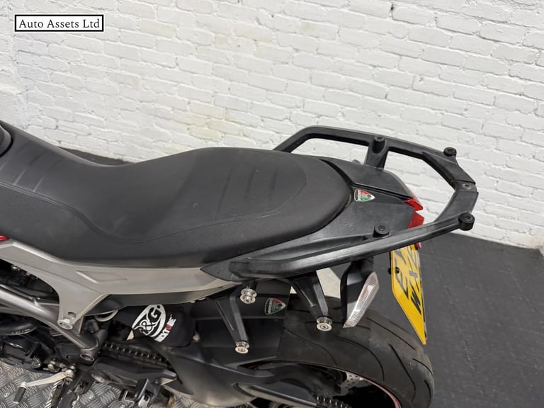 2014 Ducati Hyperstrada 821 821 Naked Petrol Manual Euro 3 (104 ps) Naked Petrol Manual