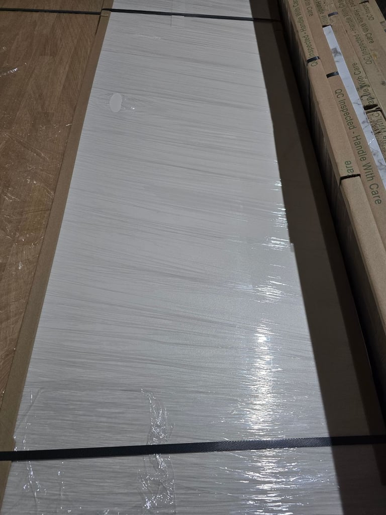 Wren Luxury laminate Kitchen Worktop and TekWall / Splashback in Purbeck - priced to clear