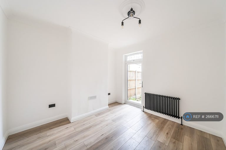 2 bedroom house in Fountain Road, London, SW17 (2 bed) (#2666711)
