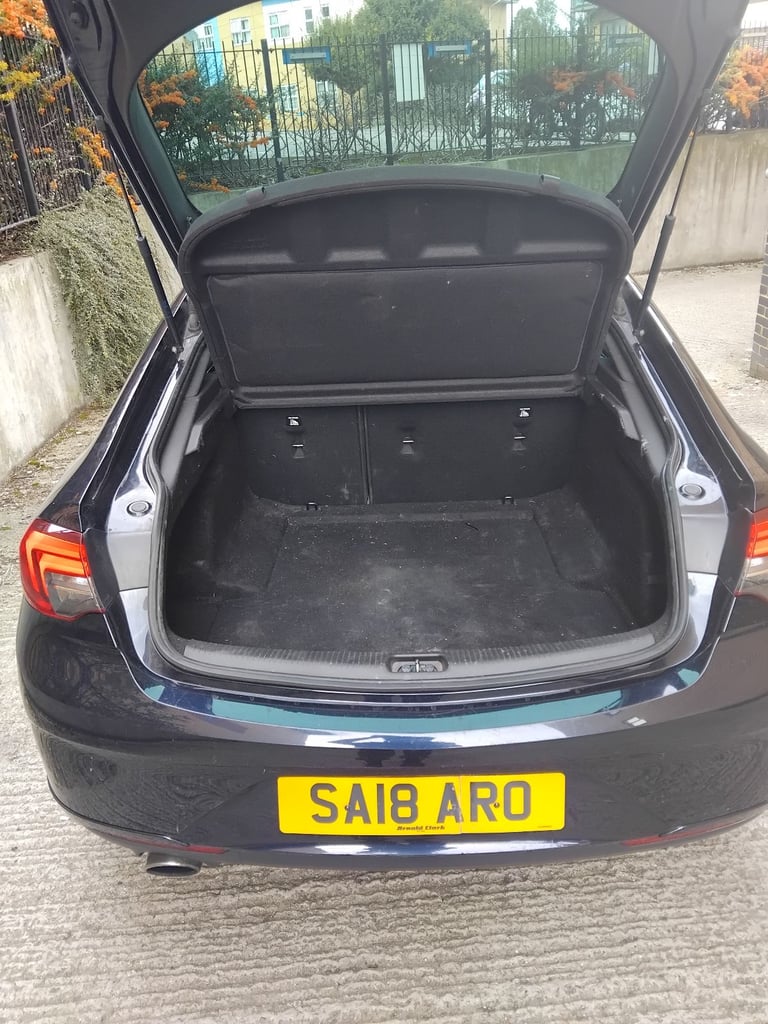Vauxhall, INSIGNIA, Hatchback, 2018, Manual, 1956 (cc), 5 doors
