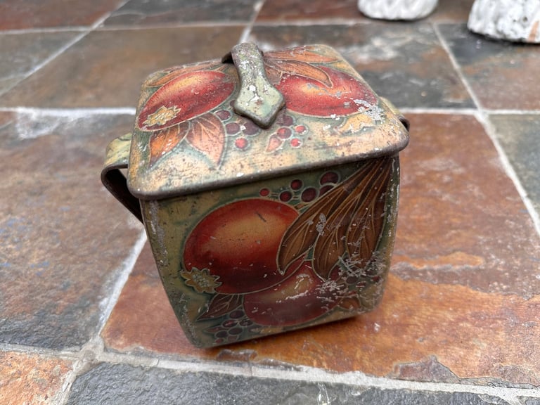 Bulk Lot: 45 Vintage Tins 