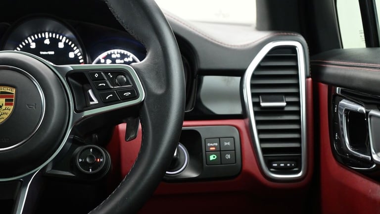 2022 Porsche Cayenne 3.0 V6 E-Hybrid 17.9kWh Platinum Edition TiptronicS 4WD Euro 6 (s/s) 5dr (3 ...