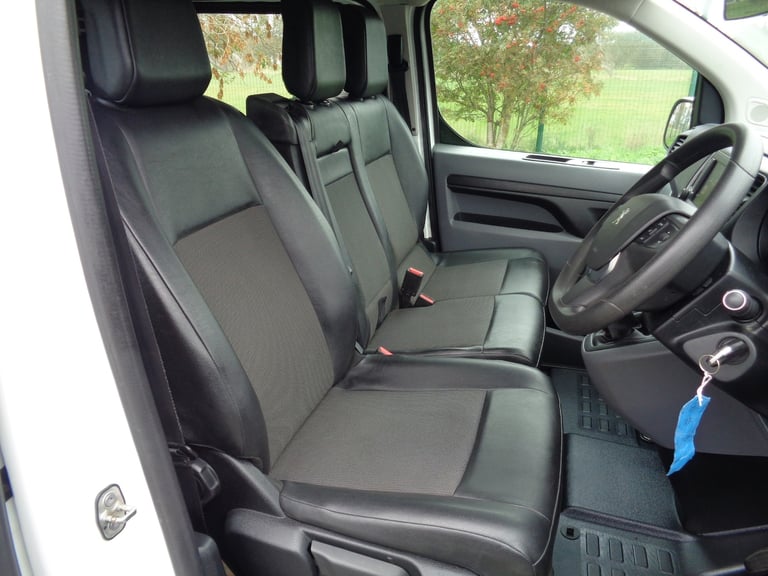 2020 Peugeot Expert 1000 15 BlueHDi 100 Professional CREW VAN 6 SEATS Crew Van Diesel Manual