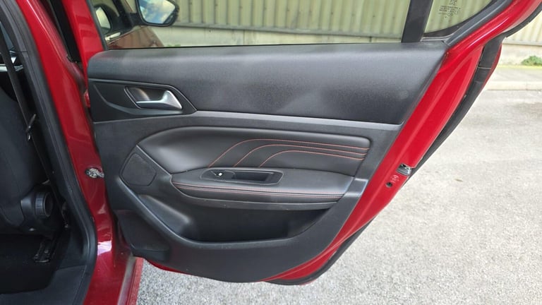 2017 Peugeot 308 1.6 BlueHDi GT Line Euro 6 (s/s) 5dr HATCHBACK Diesel Manual