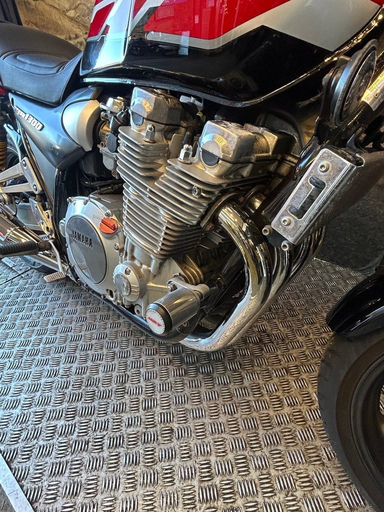 YAMAHA XJR1300SP 2001 MOTORCYCLE, 22K MILES, 3 OWNERS FROM NEW, (ATMOTORCYCLES)