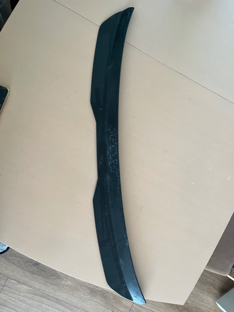 Rear boot spoiler 