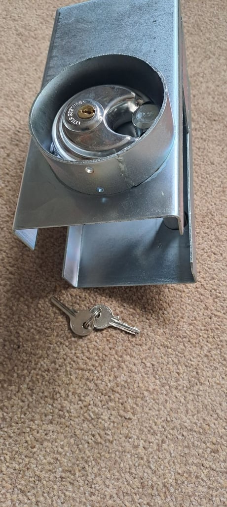 Trailer Coupling Safe Hitch Lock BOX Enclosed Padlock