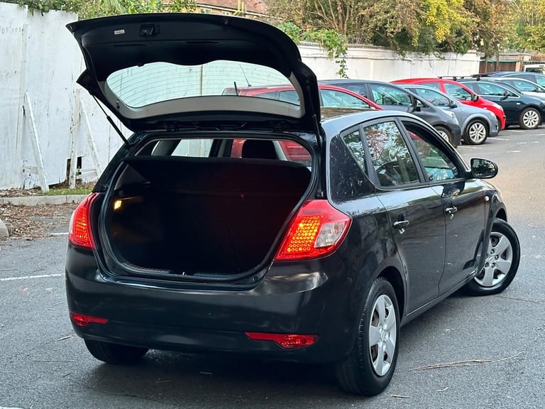 2010 Kia Ceed 1.6 1 Auto Euro 4 5dr HATCHBACK Petrol Automatic