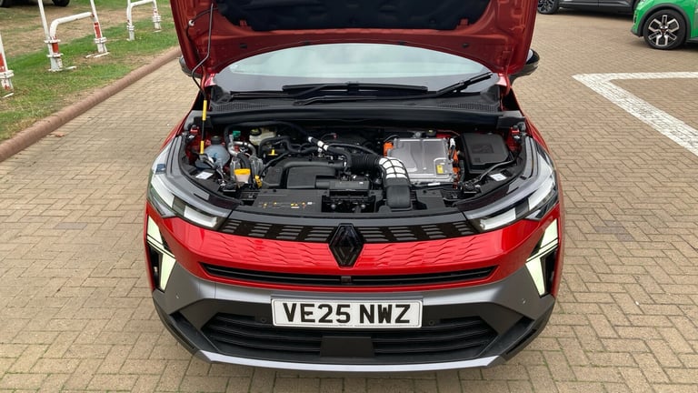 2025 Renault Symbioz 1.8 E-Tech FHEV 160 Iconic Esprit Alpine 5dr Auto Hybrid Estate Estate Hybri...