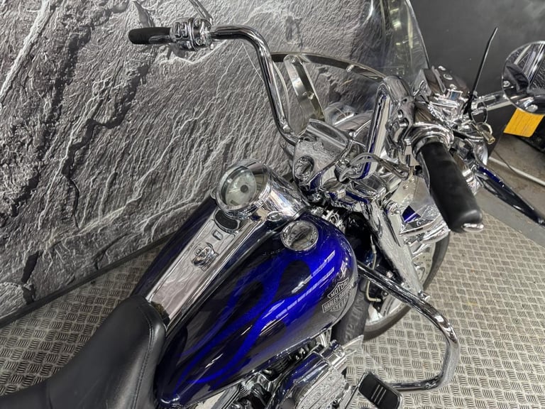 HARLEY DAVIDSON ROAD KING CUSTOM FLHRSI ROAD KING CUSTOM ROADKING 1450 2005