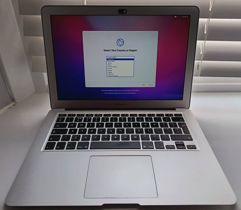 image for 2017 MacBook Air 13" Screen, Intel Core i5, 8GB Ram, Excellent Condition