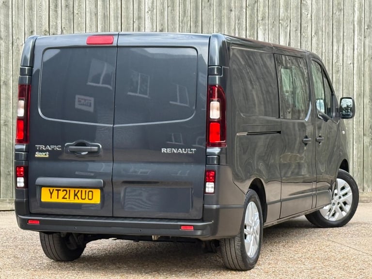 2021 Renault Trafic 2.0 dCi ENERGY 30 Sport Nav Crew Van LWB Euro 6 (s/s) 6dr WINDOW VAN Diesel M...