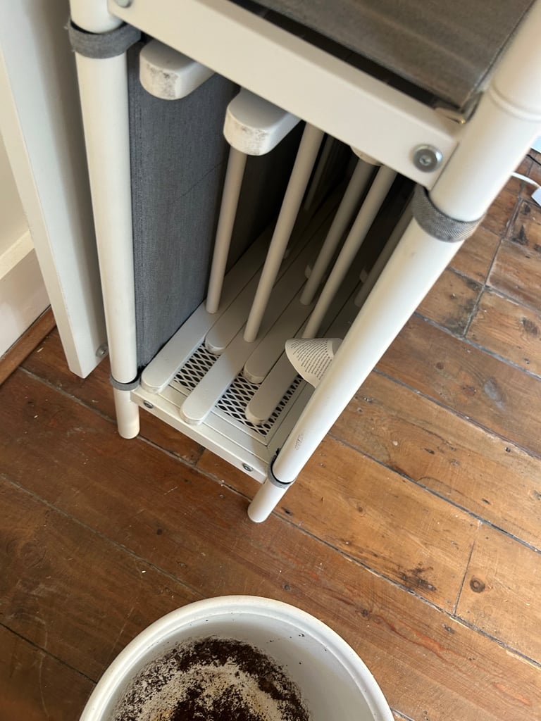 KALLHALL Table and FROSVI Chairs | in Wandsworth, London | Gumtree