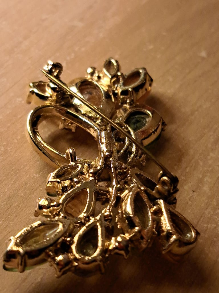Vintage brooch 