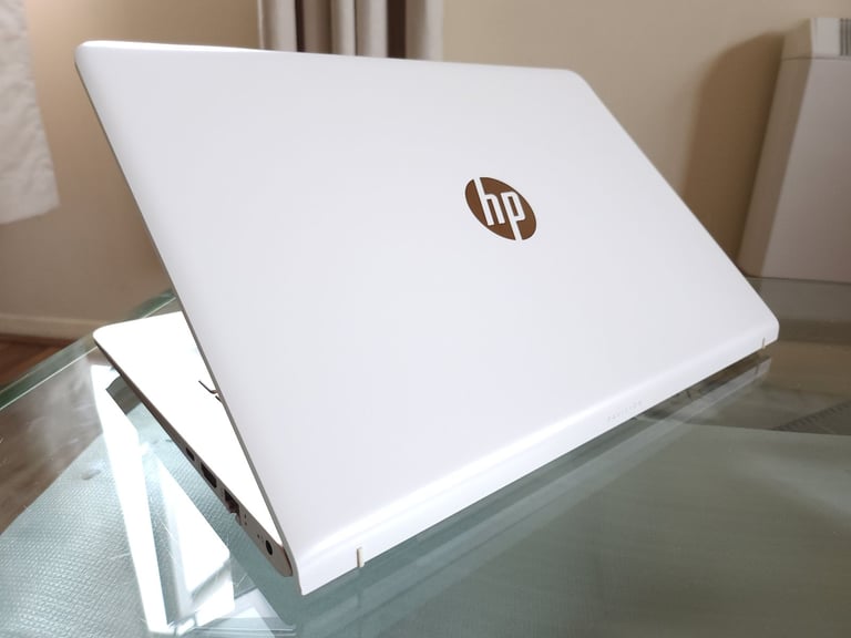 ❤️ HP Pavilion 14" White & Rose Gold i3-7100U 8GB RAM 128GB SSD Bang & Olufsen Laptop Mint Condition