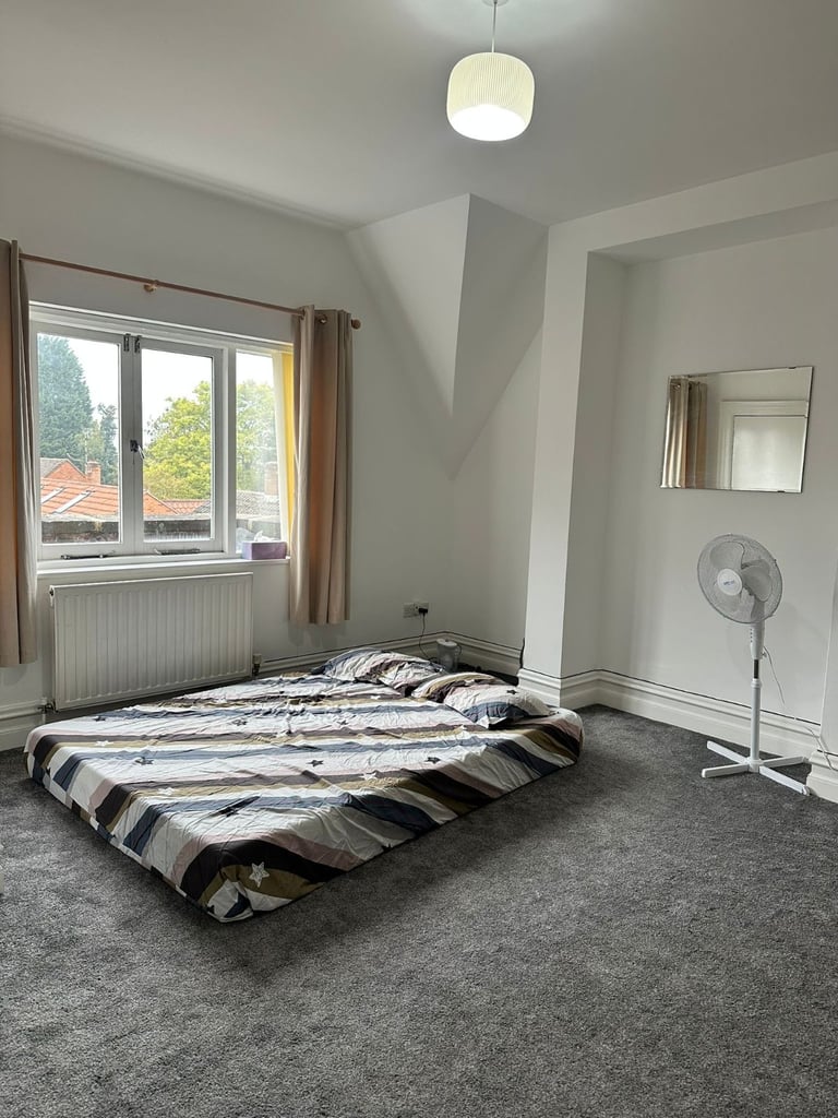 🏡Large Double Rooms• Bills Inc• With Food• LE2
