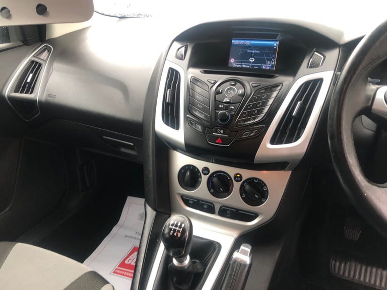 2014 Ford Focus 1.6 TDCi 115 Zetec Navigator 5dr ESTATE Diesel Manual