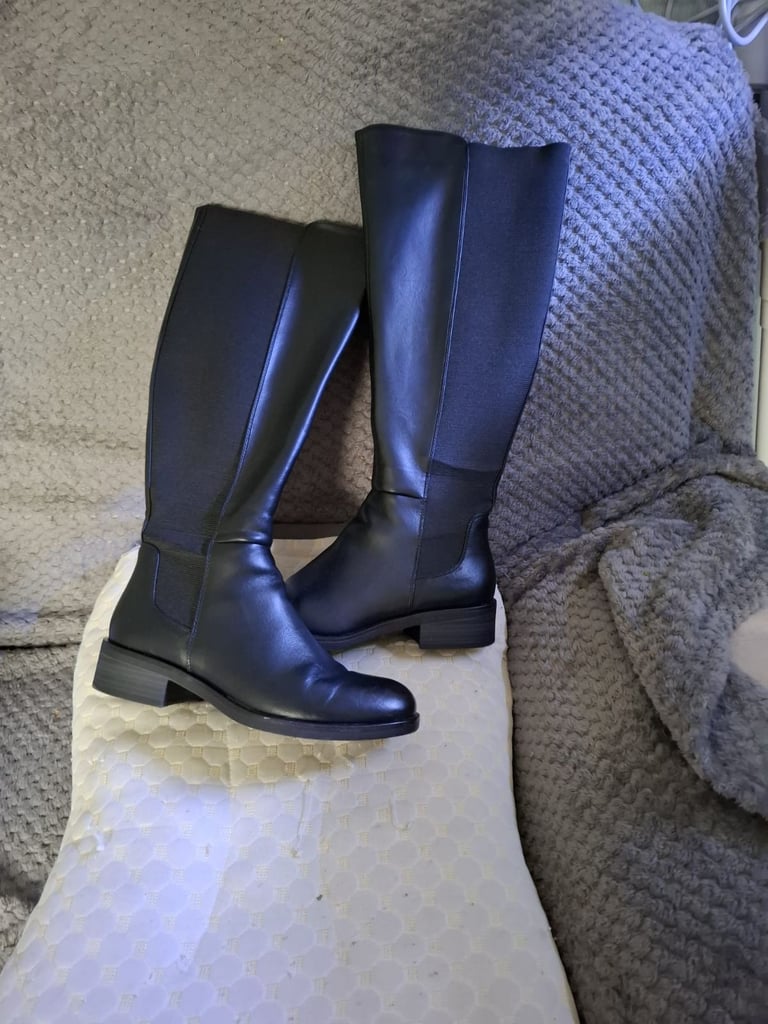 image for Size 5 ladies boots 