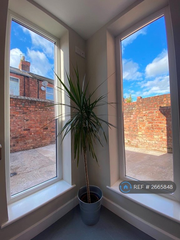 5 bedroom house in Kenmare Road, Liverpool, L15 (5 bed) (#2665848)