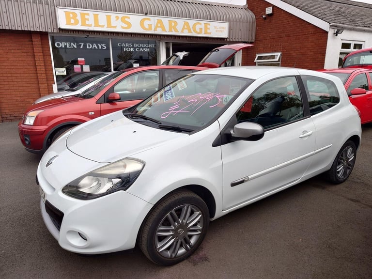 image for 2011 Renault Clio 1.2 Dynamique TomTom Euro 5 3dr HATCHBACK Petrol Manual