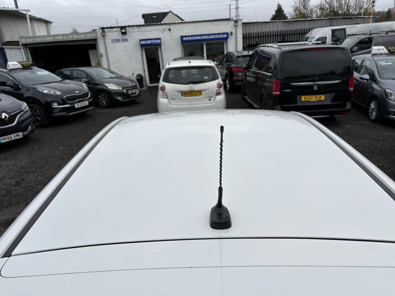 2013 Hyundai ix20 1.6 Active Hatchback 5dr Petrol Auto Euro 5 (123 bhp) Petrol