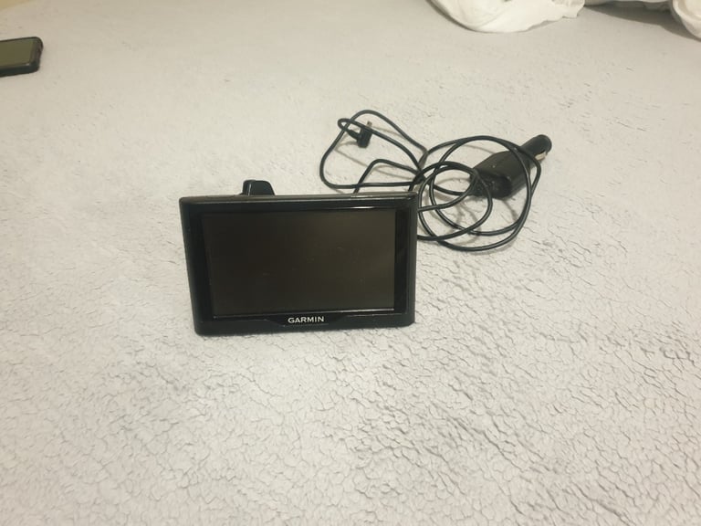 GARMIN nuvi 55LM good condition and fully working come like you see at the picture