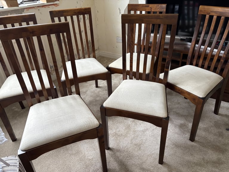 Laura Ashley dining table and 6 chairs 
