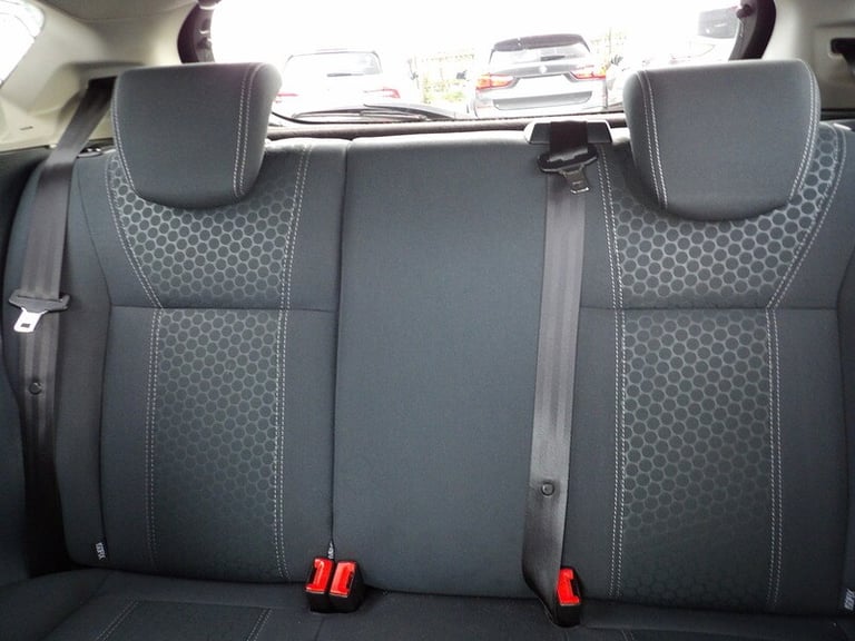 2012 Ford Fiesta Titanium Hatchback Petrol Manual