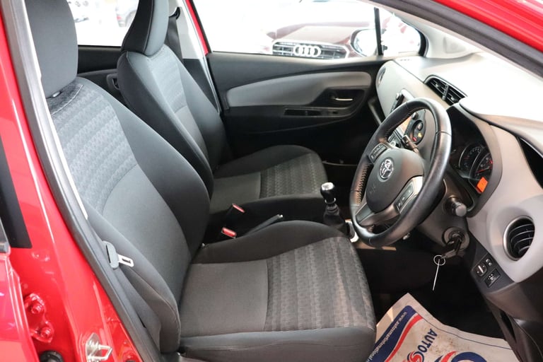 2016 Toyota Yaris 1.3 Yaris Icon VVT-I 5dr Hatchback Petrol Manual