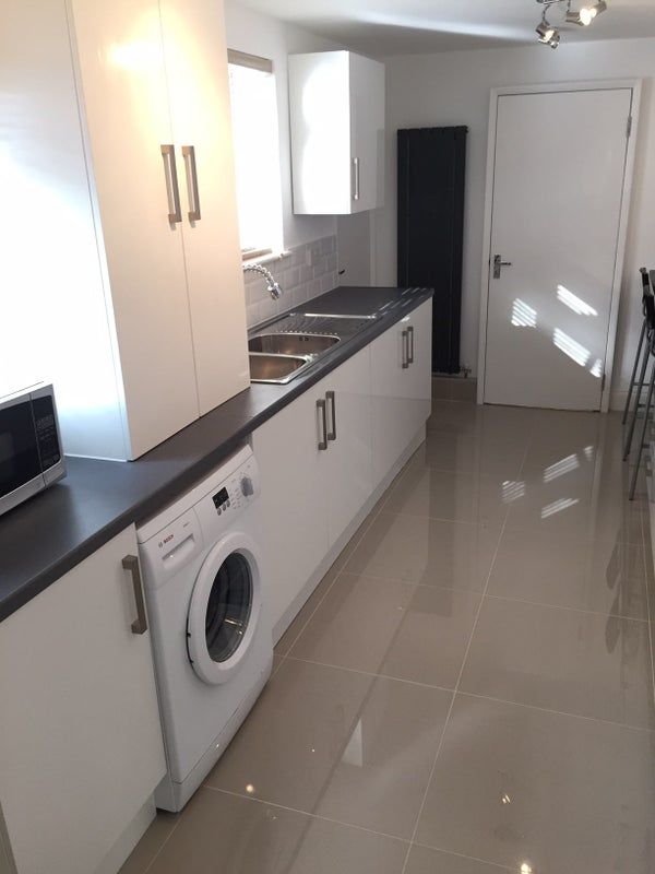 ☀️ Large Room ✅ Near Station