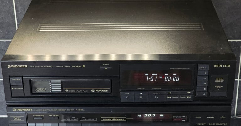 Pioneer Separates "read"