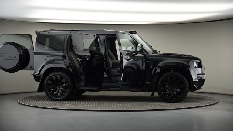 2023 Land Rover Defender 110 3.0 D300 MHEV X-Dynamic HSE SUV 5dr Diesel Auto 4WD Euro 6 (s/s) (30...