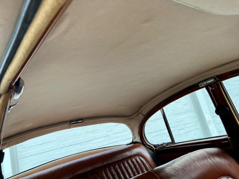 1965 Daimler V8 Petrol Automatic
