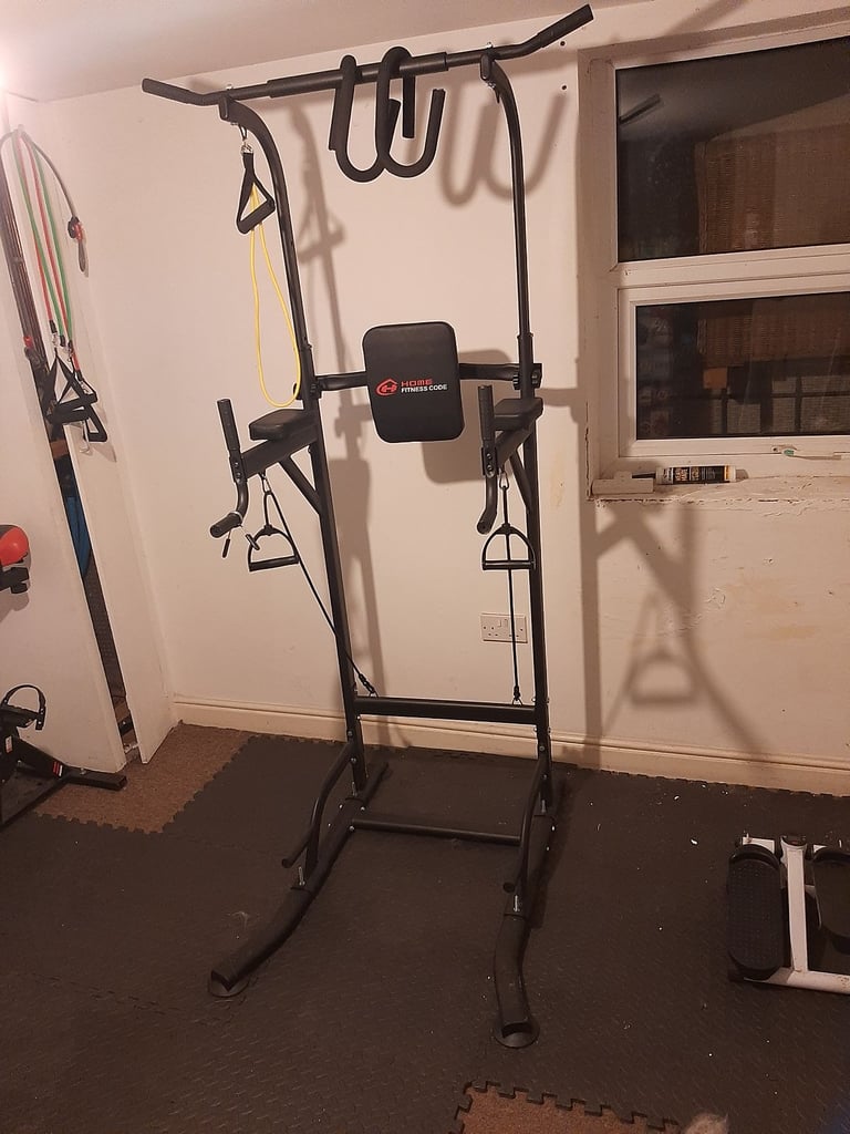 Dip station and pull up bar