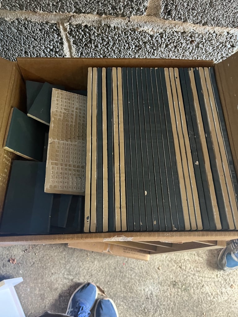 Vernisse tiles blue 67 plus cuts and 2 trims 